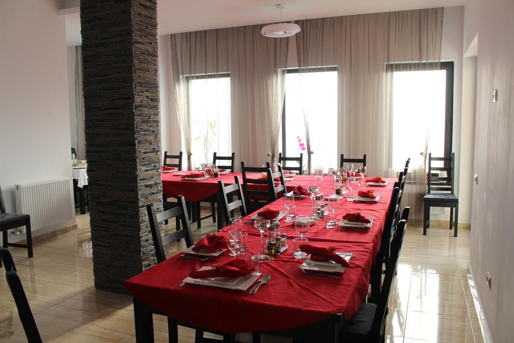 Indeep Club Hotel Cumpana  Bagian luar foto